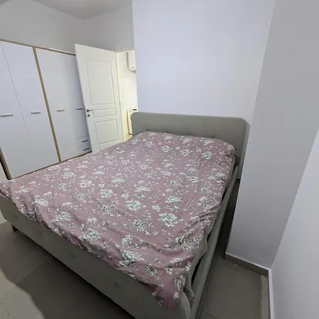 Waffle Apartment